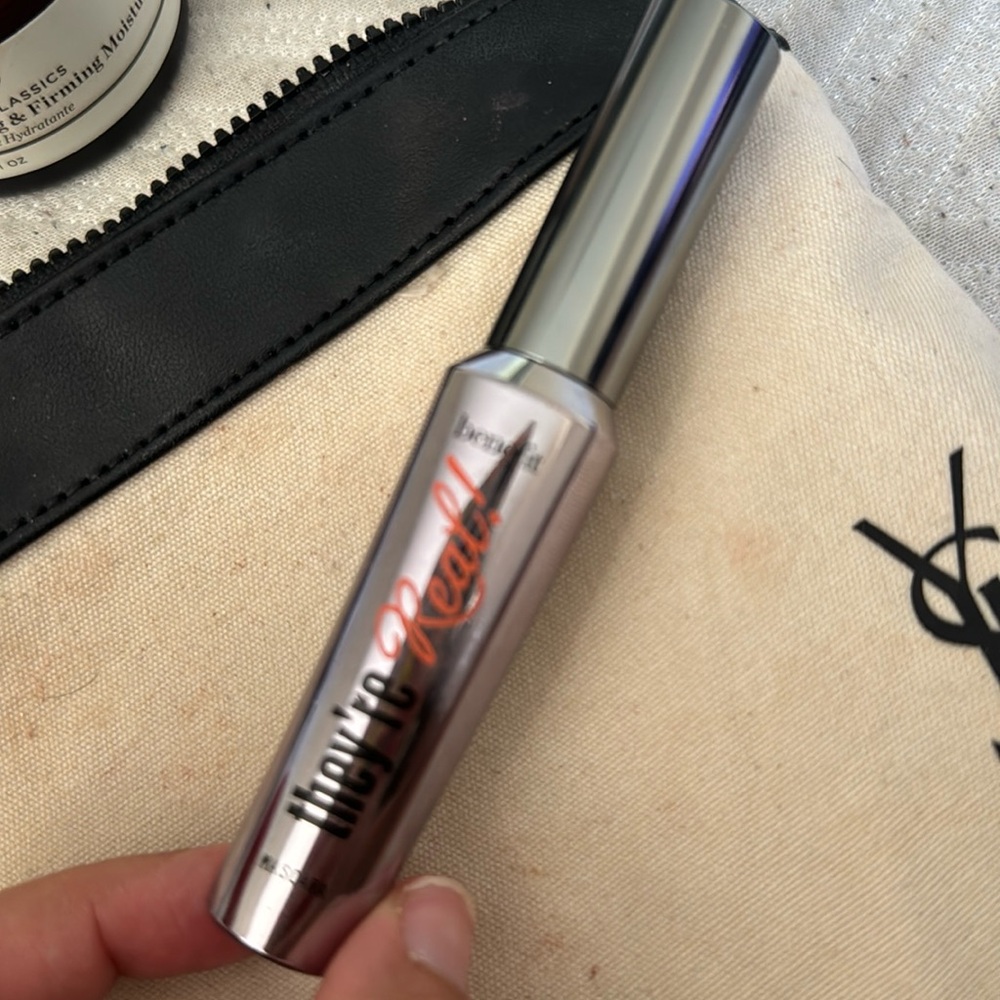 Benefits mascara